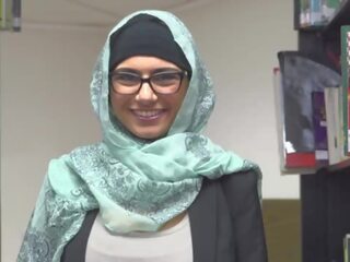 Міа khalfia - арабська фам fatale смужки голий в a бібліотека просто для ви