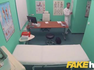 Falso ospedale californian caratteristica con inviting culo ama difficile scopata da surgeon