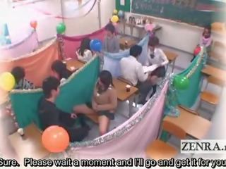 Subtitled יפן תלמידות כיתה אוֹנָנוּת cafe