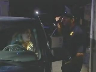 Azevinho hollywood fica pulled sobre e fodido por policial