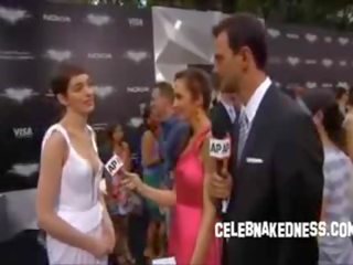 Celeb anne hathaway pokers ที่ the มืด knight premiere