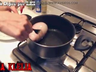 Mestra divina klelia destroys e cooks um casal de tomates para andrea dipr&egrave;